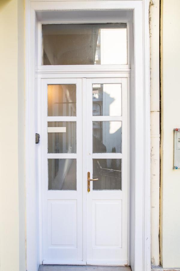 N28 Studio Apartment In Andrassy Boulevard. 布达佩斯 外观 照片